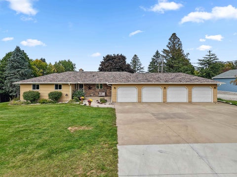 Photo of W7610 GRANDVIEW Road, HORTONVILLE, WI 54944 (MLS # 50332810)
