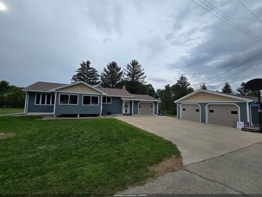 12202 MILL PL, KIEL, WI 53042 - Image c19cf23384cb41aa6822cde3f36347fe/3864483543