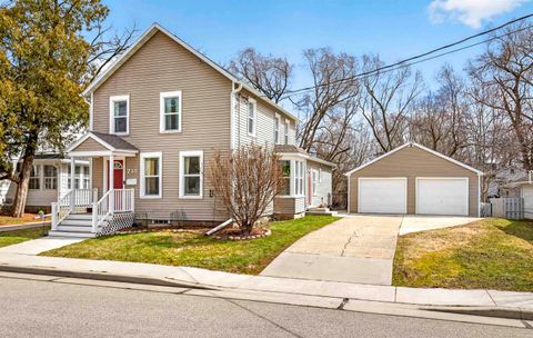 Photo of 718 N HARRIMAN Street, APPLETON, WI 54911 (MLS # 50323523)