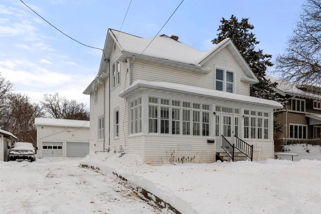 Photo of 109 E GRAND Street, CHILTON, WI 53014 (MLS # 50319120)