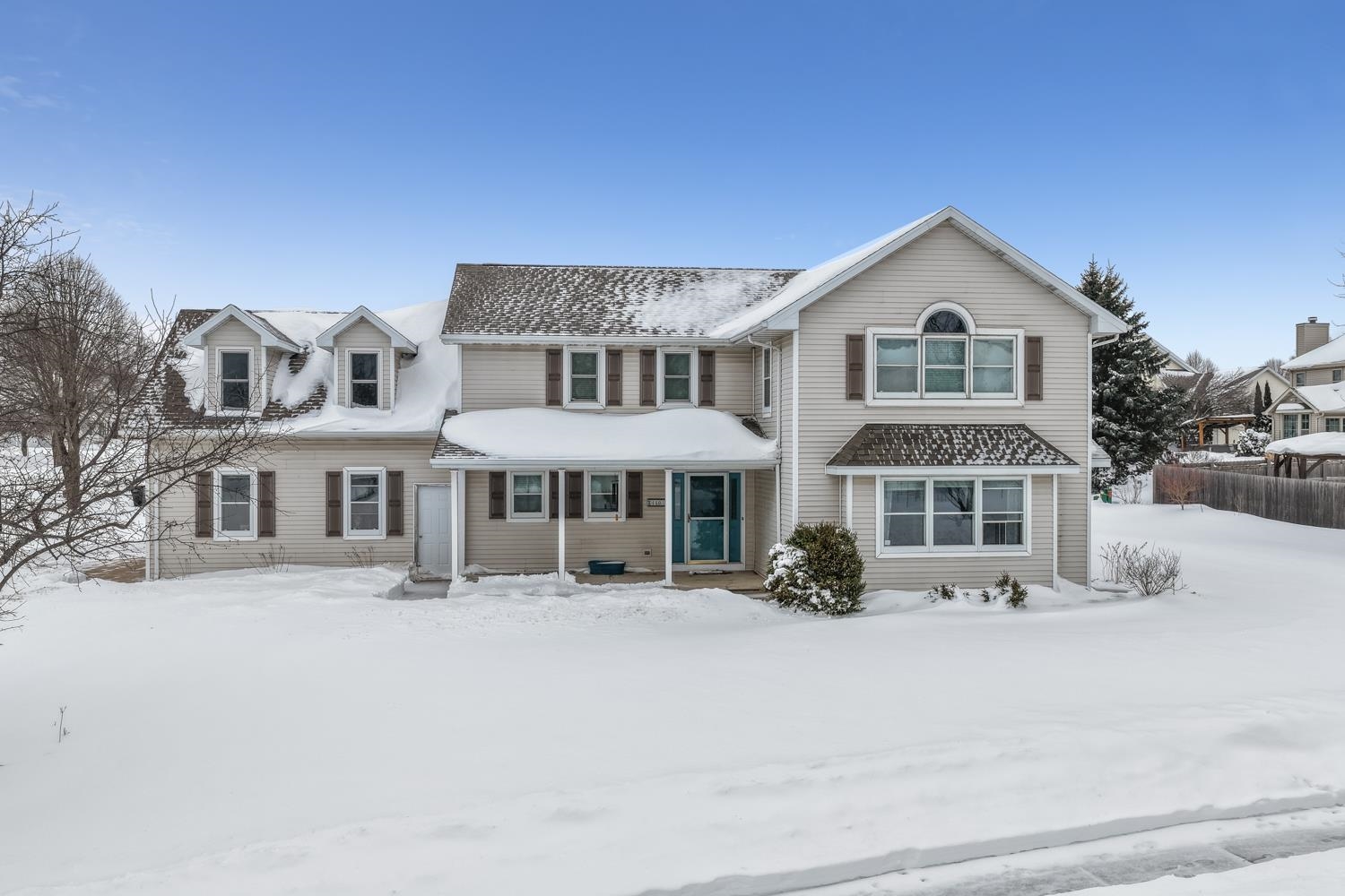 Photo 1 of 38 — 4401 N HAYMEADOW Avenue, APPLETON, WI 54913