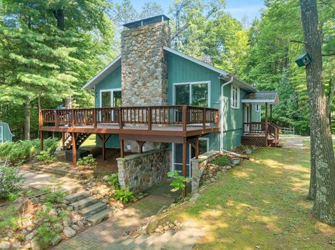 Photo of 17890 W WHEELER LAKE Lane, LAKEWOOD, WI 54138 (MLS # 50307404)