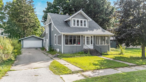 105 E SUMNER ST, WEYAUWEGA, WI 54983 - Image c1e5a7ea5b6815d617ec79b889933517/4052280892