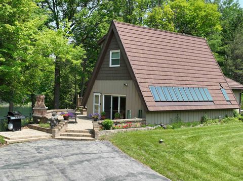 Photo of 11100 GANDT Road, GILLETT, WI 54124 (MLS # 50310455)