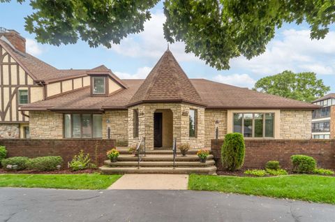 Photo of 2213 SUNRISE Drive, APPLETON, WI 54914 (MLS # 50313699)