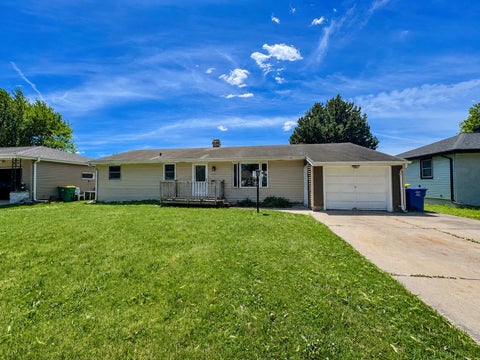 Photo of 1682 DEBRA Lane, GREEN BAY, WI 54302 (MLS # 50327468)