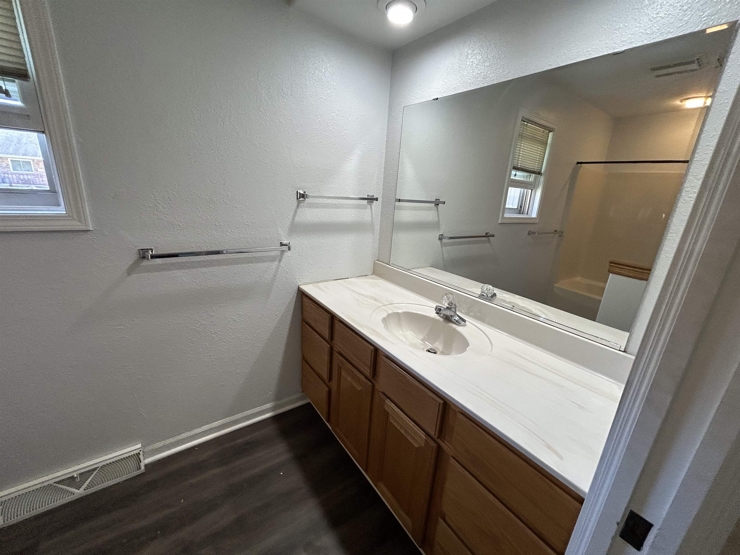 Oshkosh, Wisconsin 54902, United States, 3 Bedrooms Bedrooms, ,3 BathroomsBathrooms,Residential,Active,115533