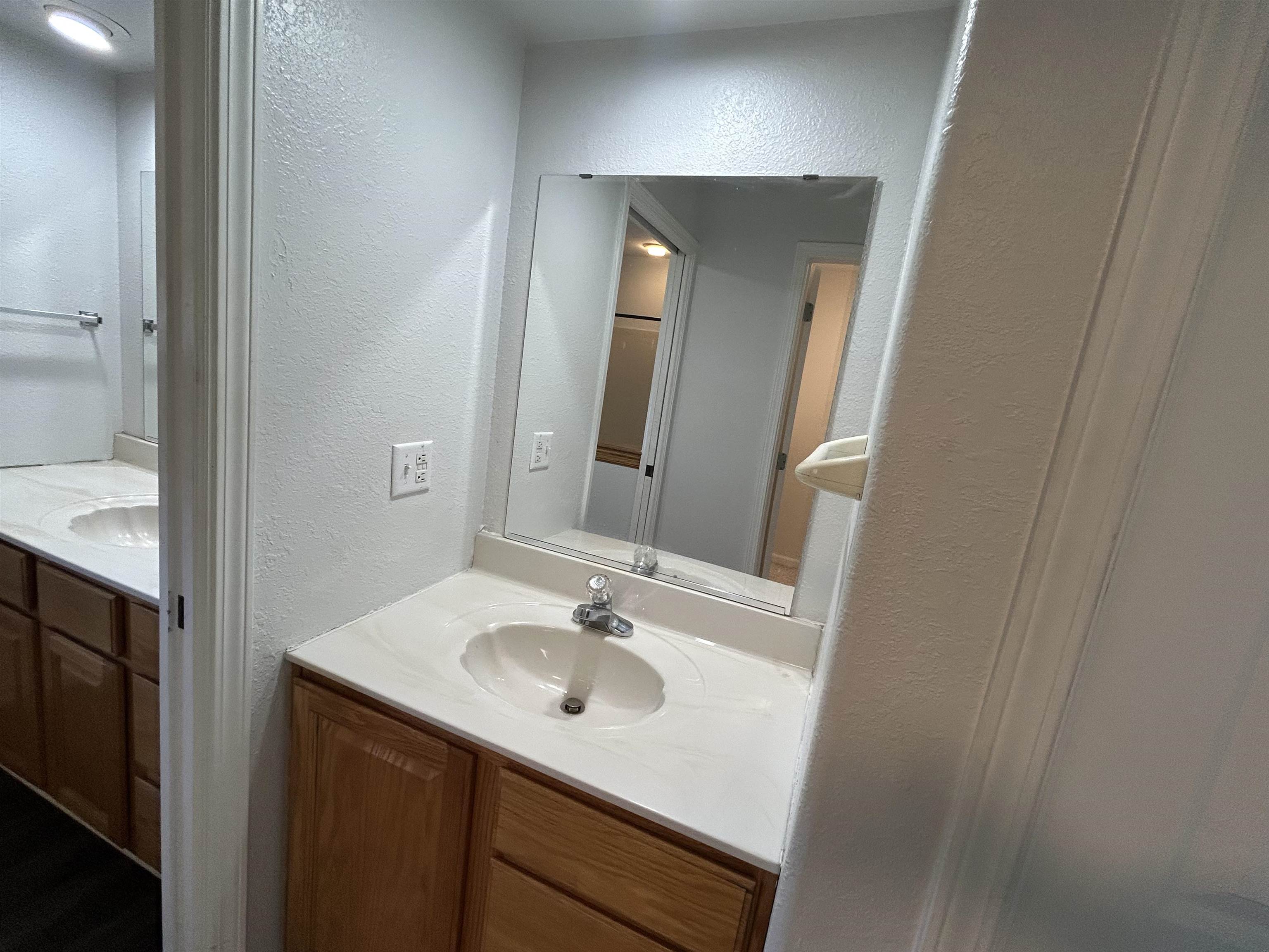 Oshkosh, Wisconsin 54902, United States, 3 Bedrooms Bedrooms, ,3 BathroomsBathrooms,Residential,Active,115533