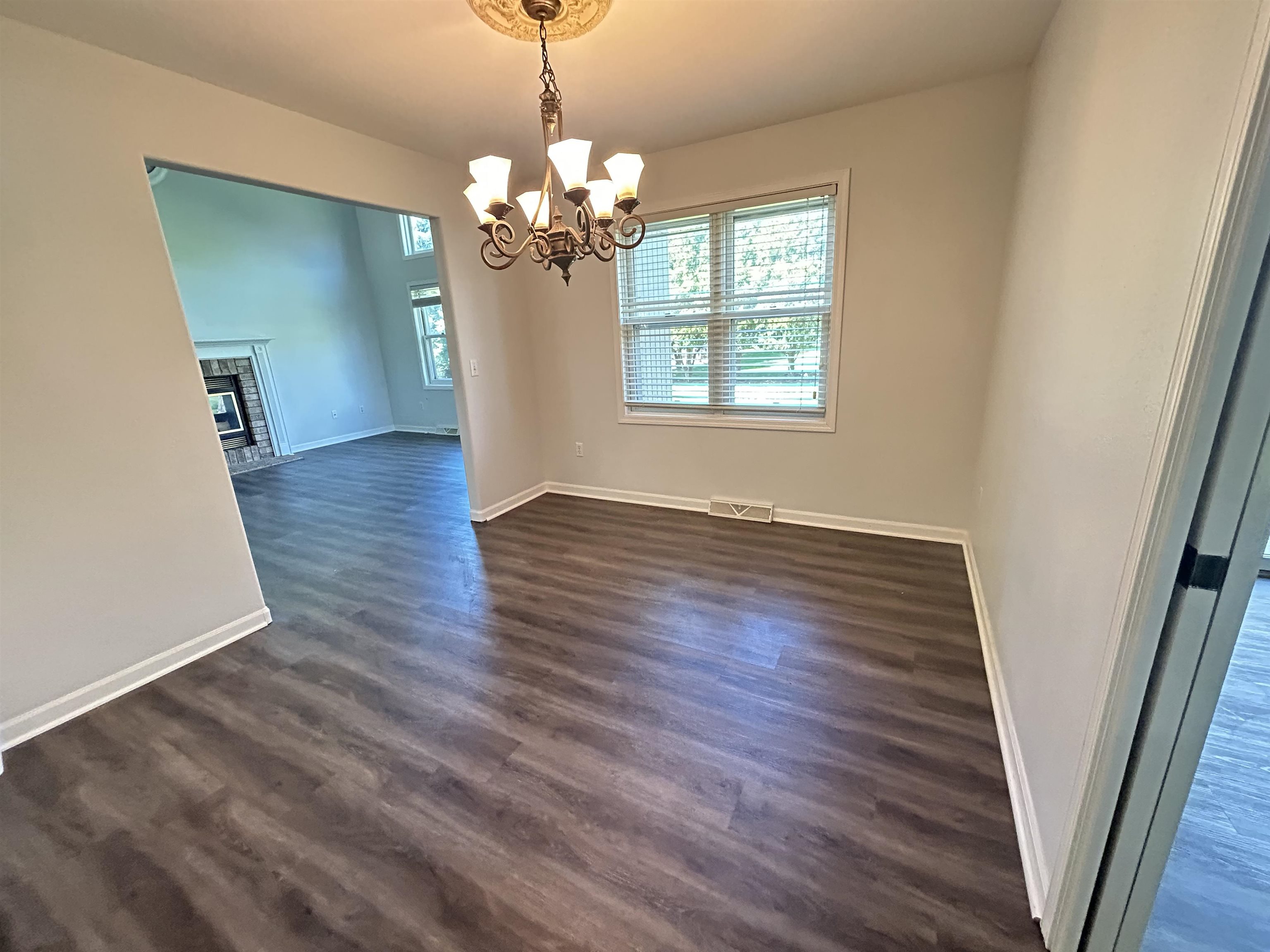 Oshkosh, Wisconsin 54902, United States, 3 Bedrooms Bedrooms, ,3 BathroomsBathrooms,Residential,Active,115533