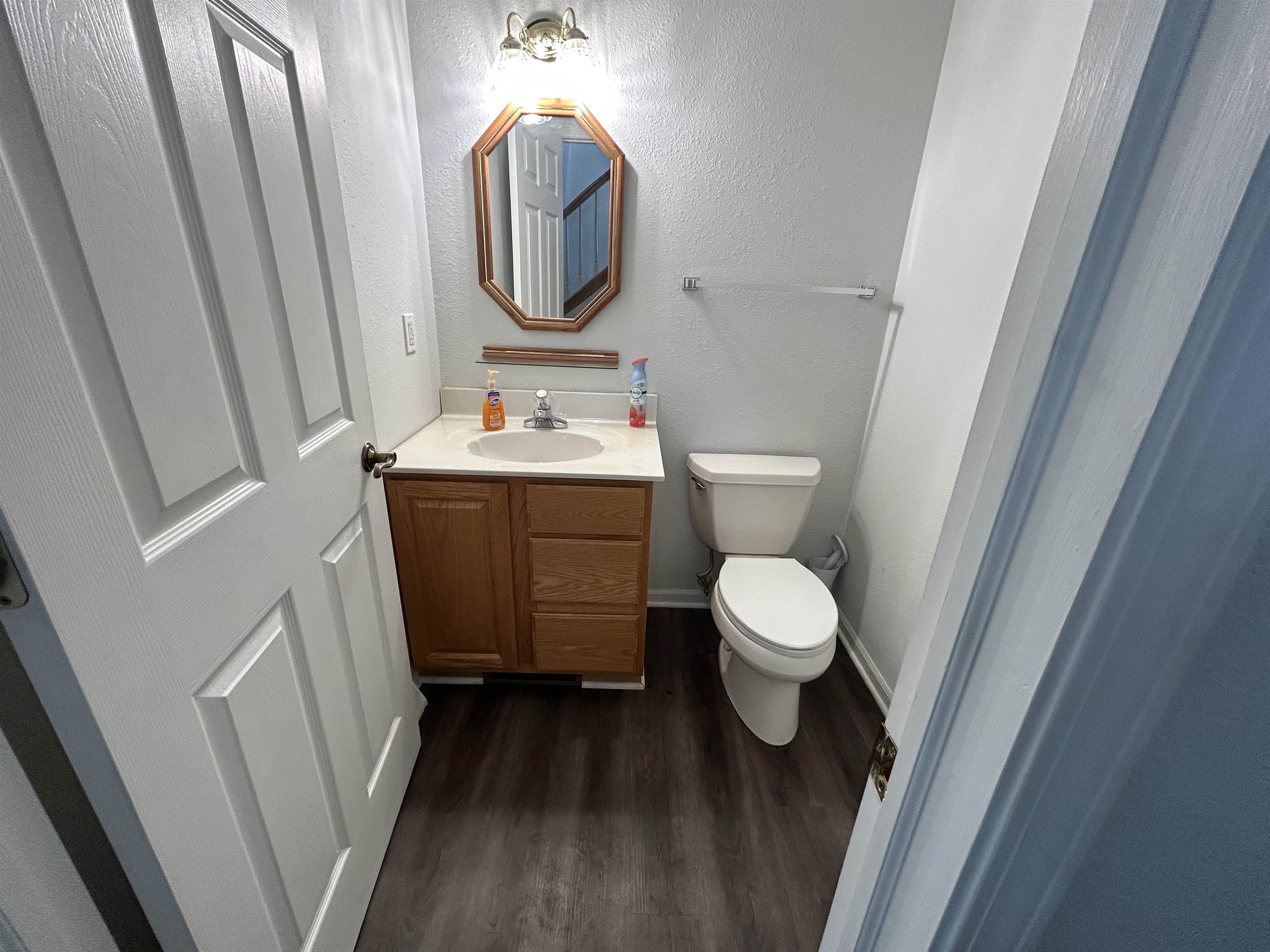 Oshkosh, Wisconsin 54902, United States, 3 Bedrooms Bedrooms, ,3 BathroomsBathrooms,Residential,Active,115533