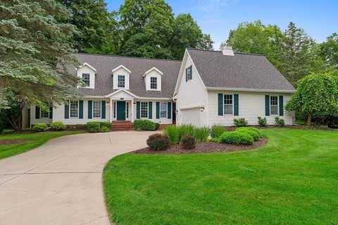 Photo of 152 GARDEN GATE Court, GREEN BAY, WI 54313 (MLS # 50330406)