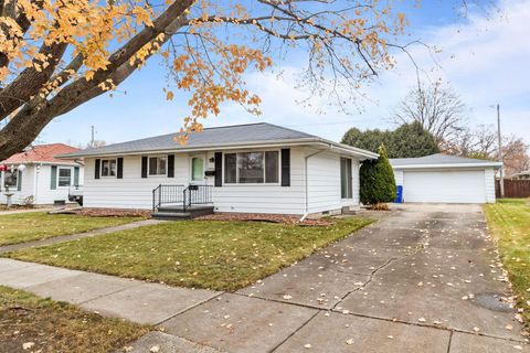 Photo of 1920 E FRANCES Street, APPLETON, WI 54911 (MLS # 50318548)