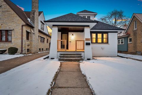 Photo of 1952 N 86TH Street, WAUWATOSA, WI 53226 (MLS # 50321833)