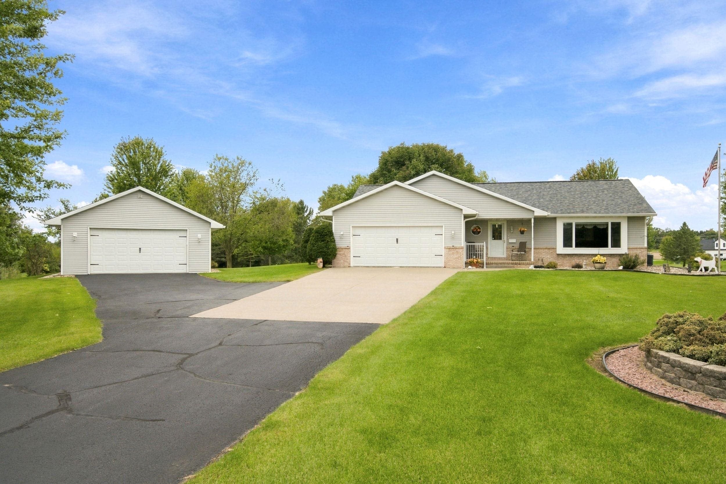 N1203 CRANDON Court