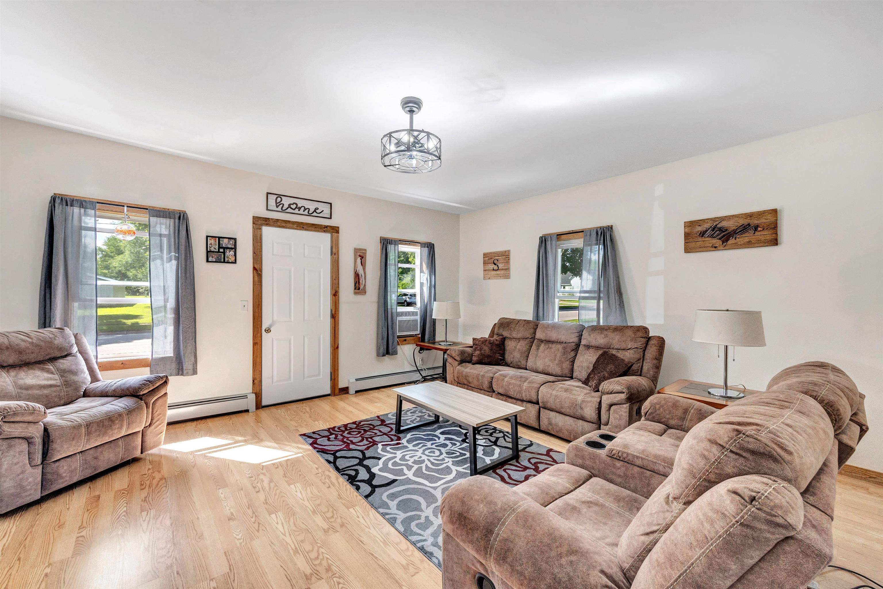 Oconto Falls, Wisconsin 54154, United States, 2 Bedrooms Bedrooms, ,2 BathroomsBathrooms,Residential,Active,201976