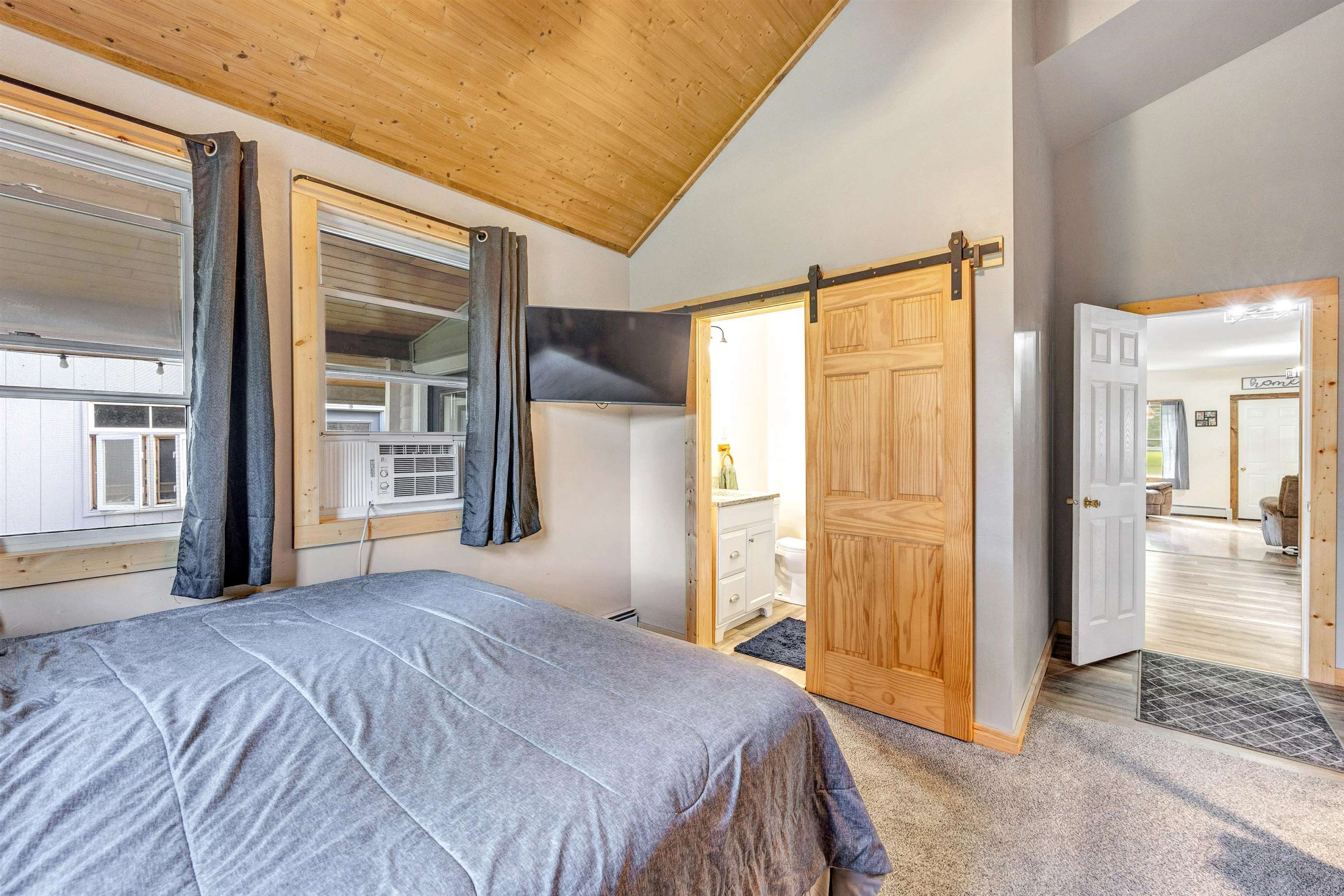 Oconto Falls, Wisconsin 54154, United States, 2 Bedrooms Bedrooms, ,2 BathroomsBathrooms,Residential,Active,201976