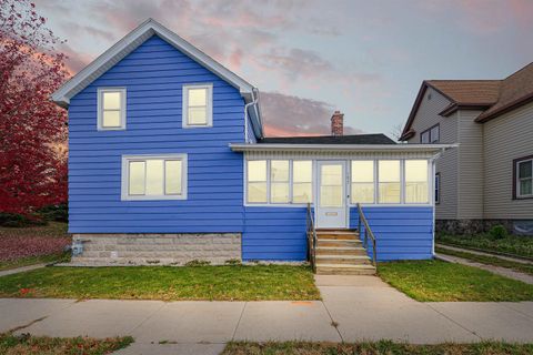 Photo of 197 N LINCOLN Avenue, FOND DU LAC, WI 54935 (MLS # 50317669)