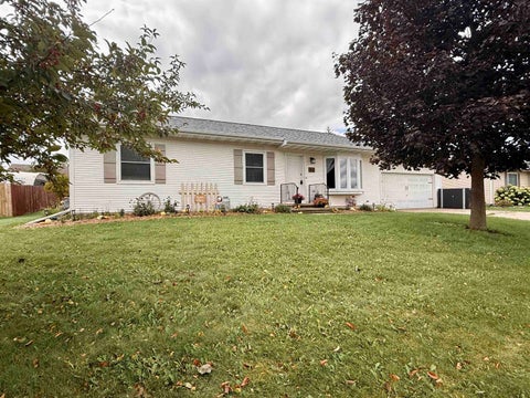 Photo of 106 SOUTHGATE Drive, EDEN, WI 53019 (MLS # 50333080)