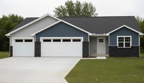 Photo of N9284 CONSTELLATION Drive, APPLETON, WI 54915 (MLS # 50318061)