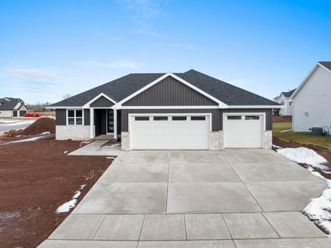 Photo of 1541 RED HAWK LANDING Trail, DE PERE, WI 54115 (MLS # 50318264)