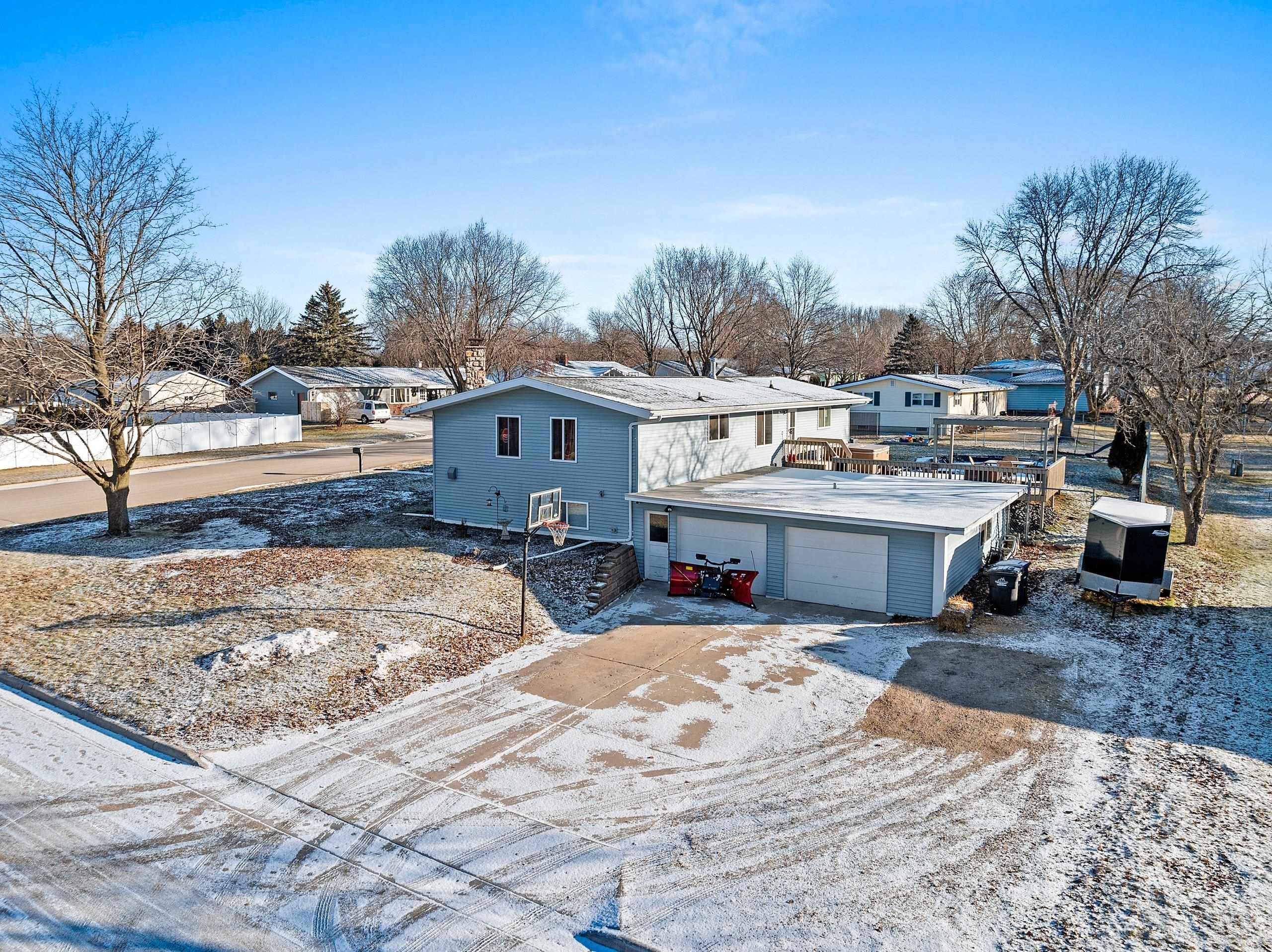 Shawano, Wisconsin 54166, United States, 5 Bedrooms Bedrooms, ,3 BathroomsBathrooms,Residential,Active,22110