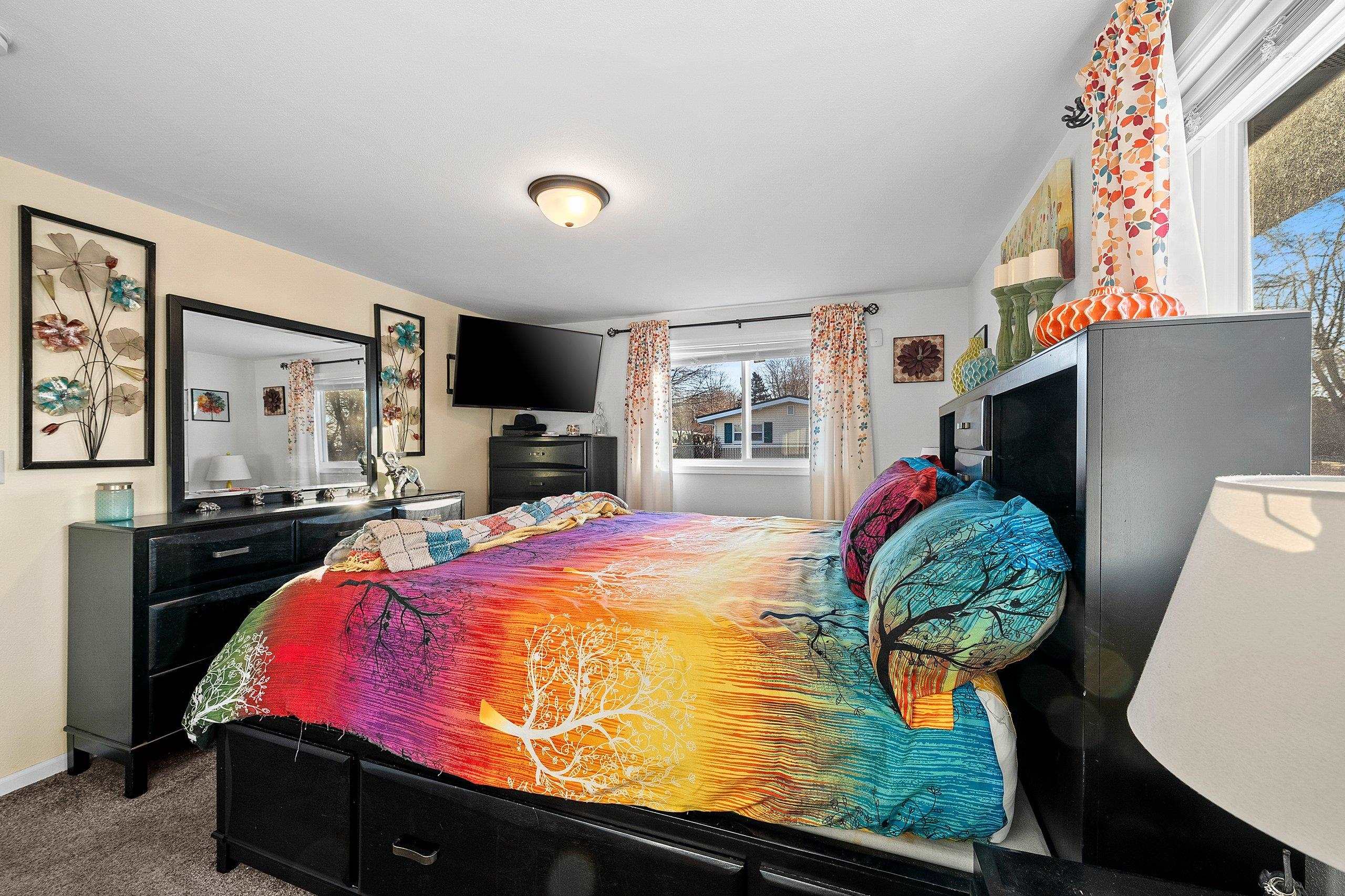 Shawano, Wisconsin 54166, United States, 5 Bedrooms Bedrooms, ,3 BathroomsBathrooms,Residential,Active,22110