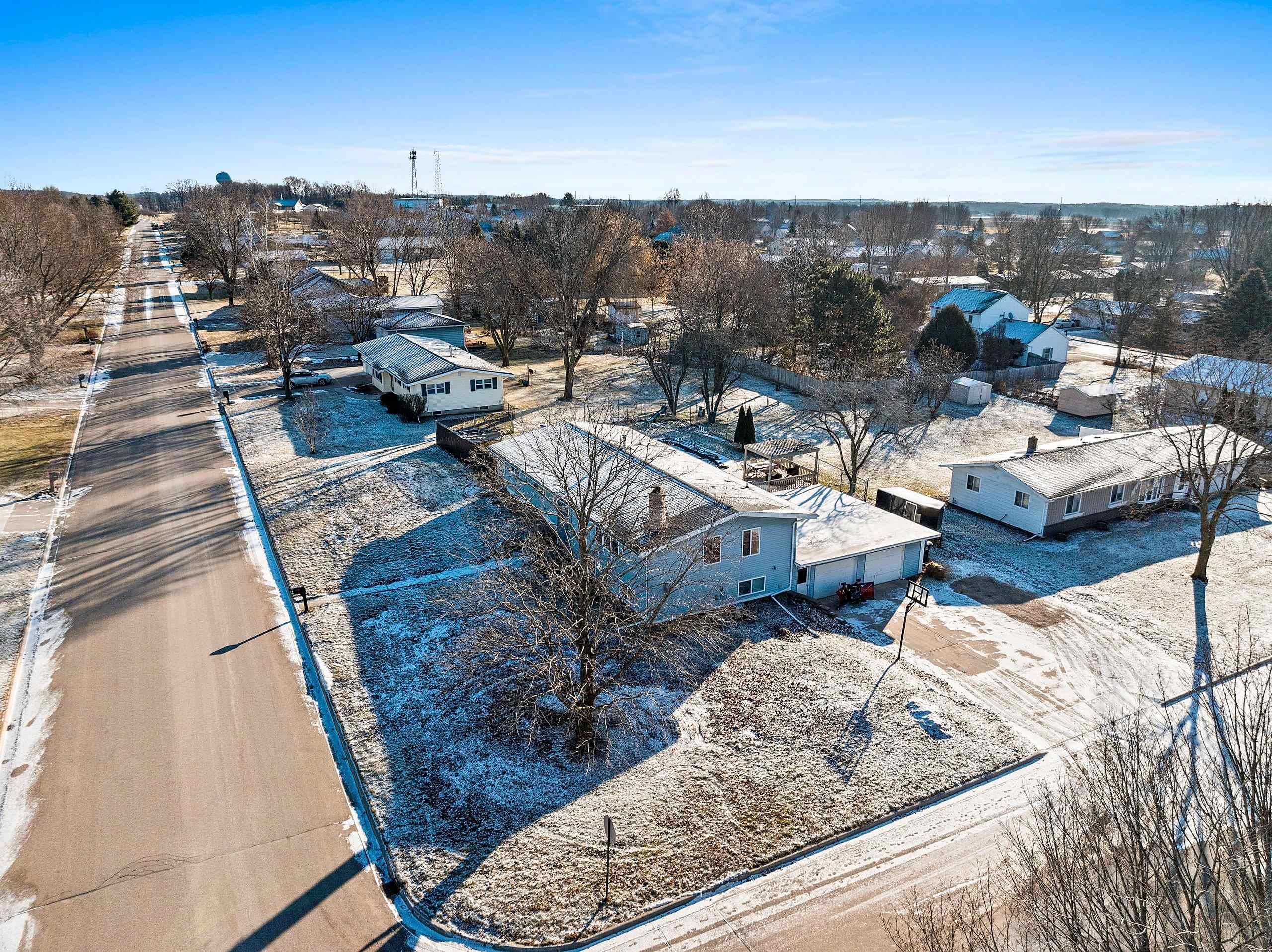 Shawano, Wisconsin 54166, United States, 5 Bedrooms Bedrooms, ,3 BathroomsBathrooms,Residential,Active,22110