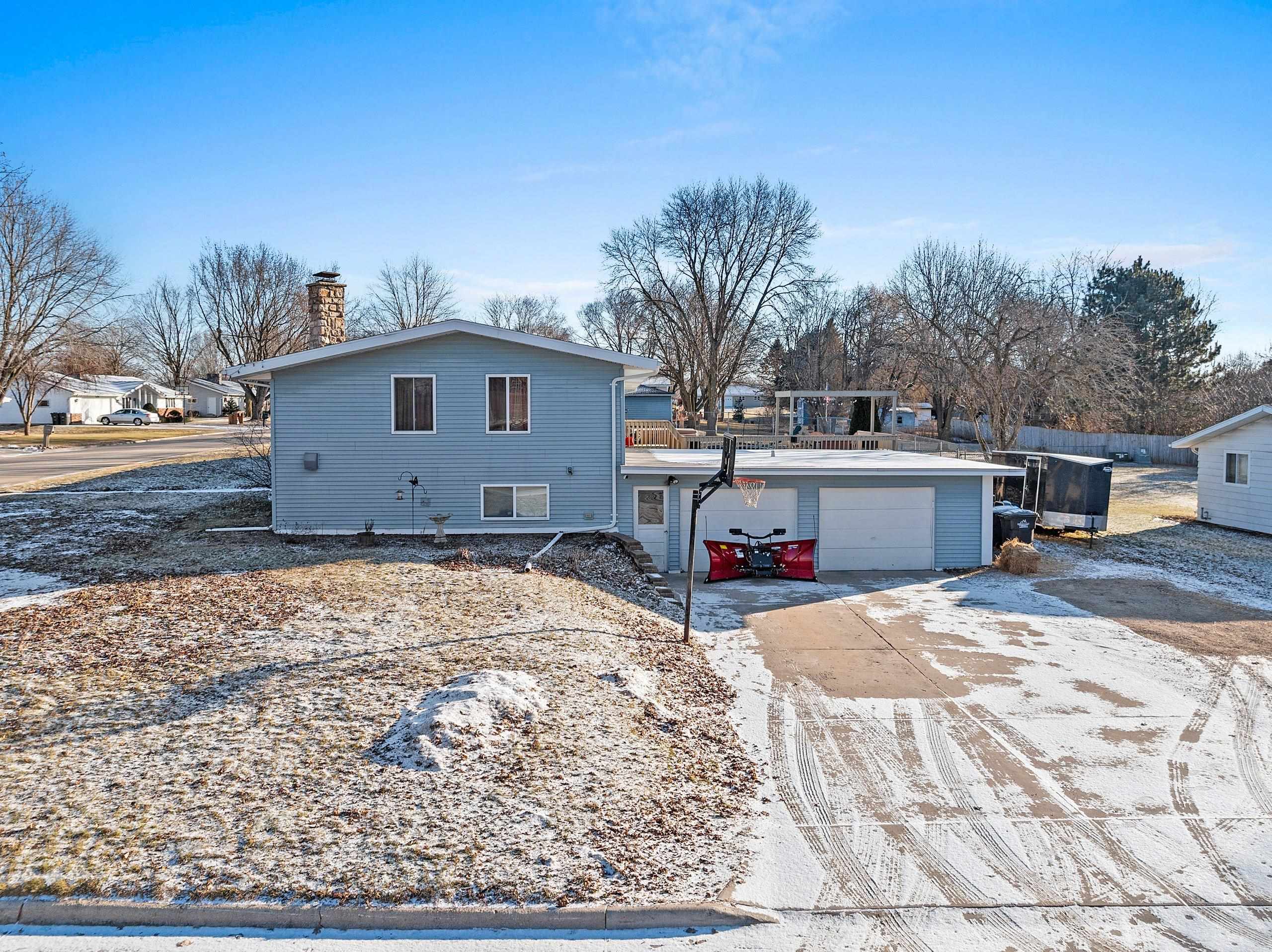 Shawano, Wisconsin 54166, United States, 5 Bedrooms Bedrooms, ,3 BathroomsBathrooms,Residential,Active,22110