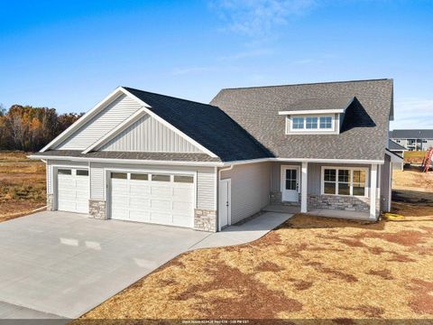 Photo of 1405 CROSSROADS Drive, DE PERE, WI 54115 (MLS # 50317540)