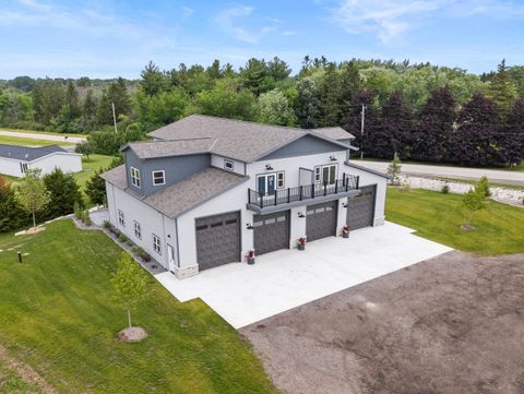 Photo of N10276 LAKEVIEW HAVEN Drive, MALONE, WI 53049 (MLS # 50297028)