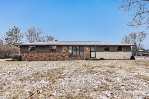 Photo of 2880 LUMBER Lane, GREEN BAY, WI 54313 (MLS # 50321541)
