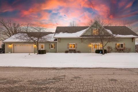 Photo of 4882 S BAYSHORE Lane, OCONTO, WI 54153 (MLS # 50320986)