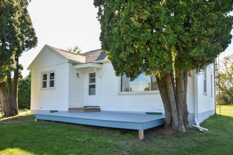 Photo of N5191 18TH Road, WILD ROSE, WI 54984 (MLS # 50332671)