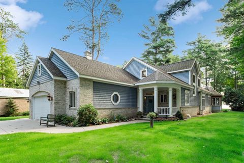 Photo of N2924 COOKE Lane, MARINETTE, WI 54143 (MLS # 50314764)