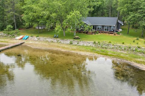 Photo of N1060 BERRY LAKE NORTH SHORE Road, GILLETT, WI 54124 (MLS # 50327173)