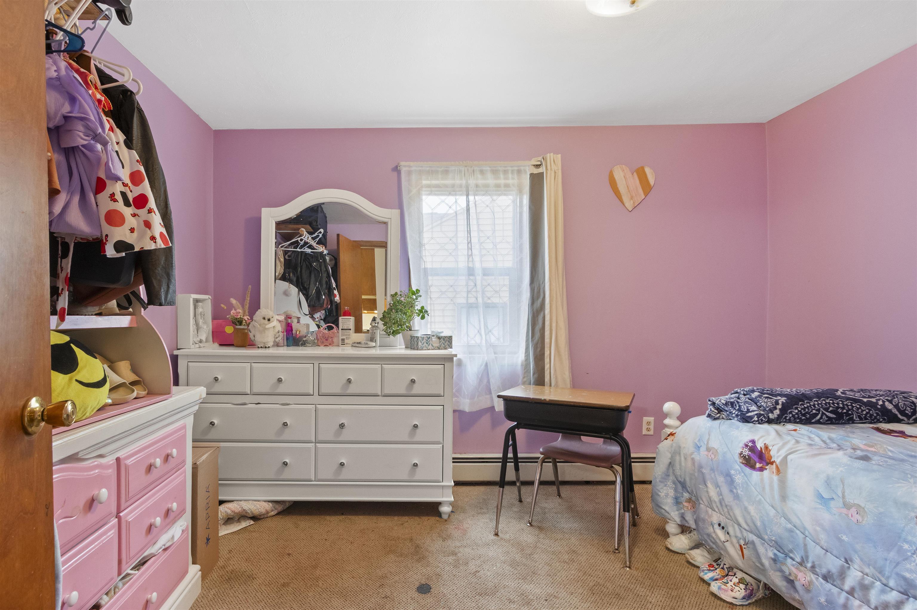 Green Bay, Wisconsin 54302, United States, 4 Bedrooms Bedrooms, ,1 BathroomBathrooms,Residential,Active,228113