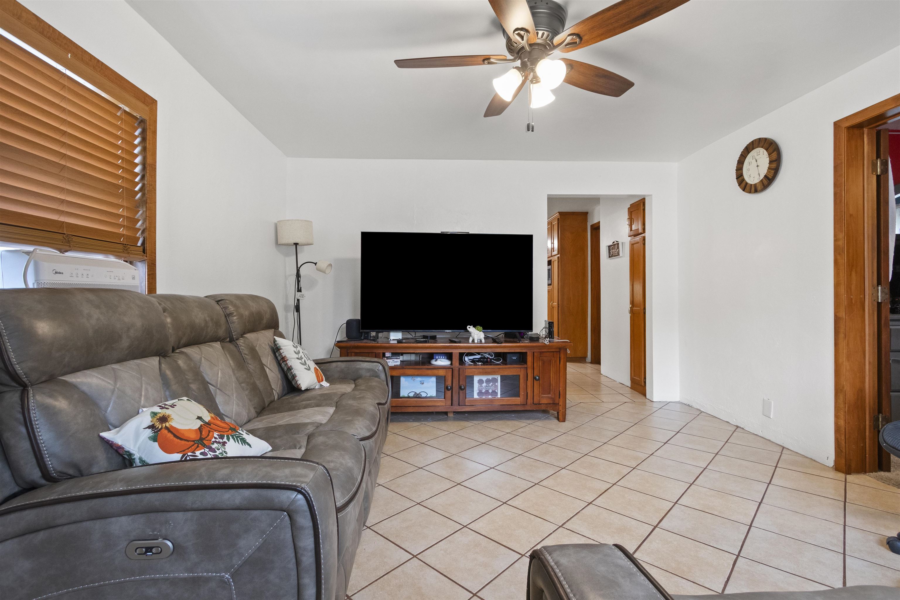 Green Bay, Wisconsin 54302, United States, 4 Bedrooms Bedrooms, ,1 BathroomBathrooms,Residential,Active,228113