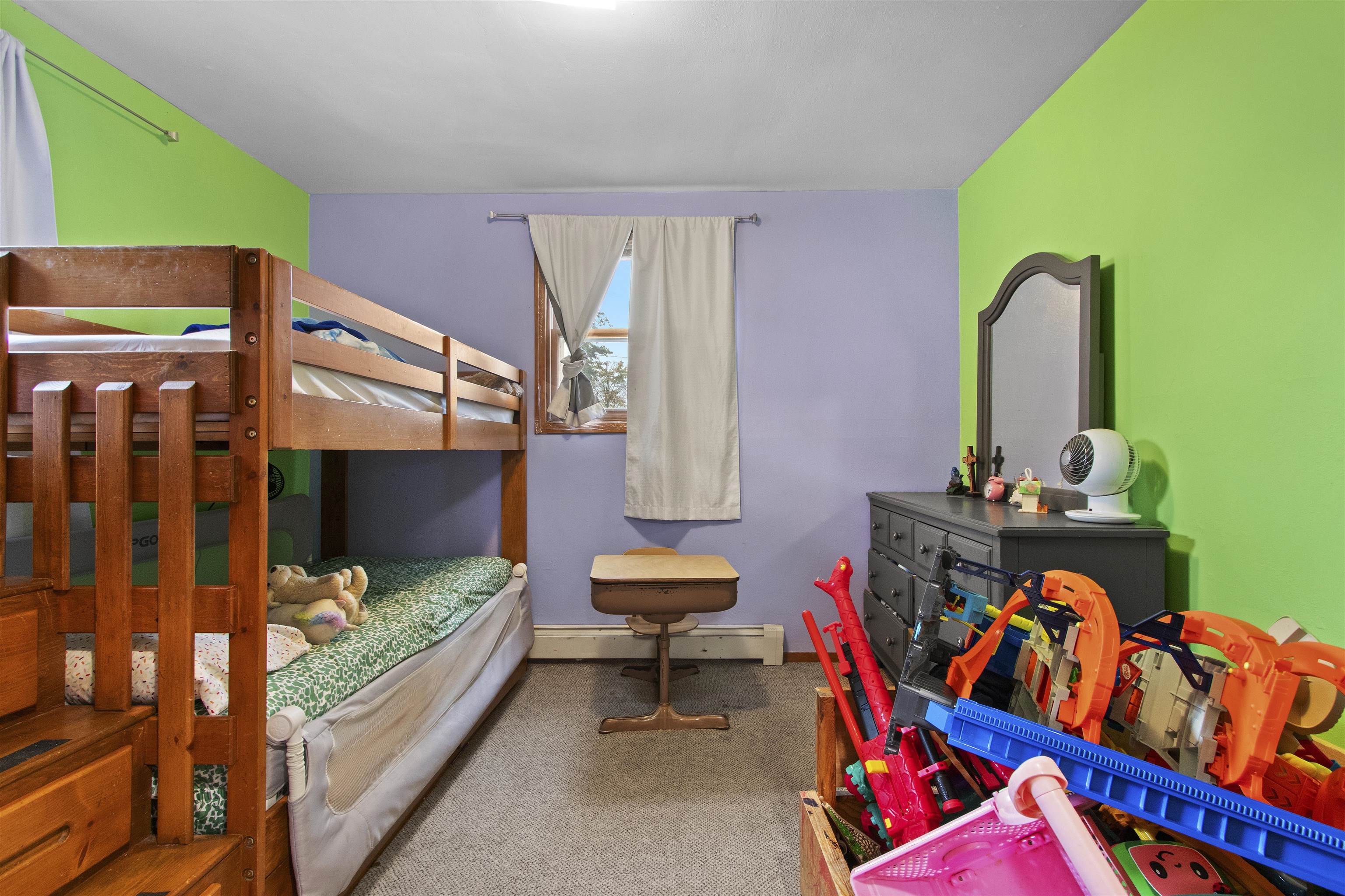 Green Bay, Wisconsin 54302, United States, 4 Bedrooms Bedrooms, ,1 BathroomBathrooms,Residential,Active,228113