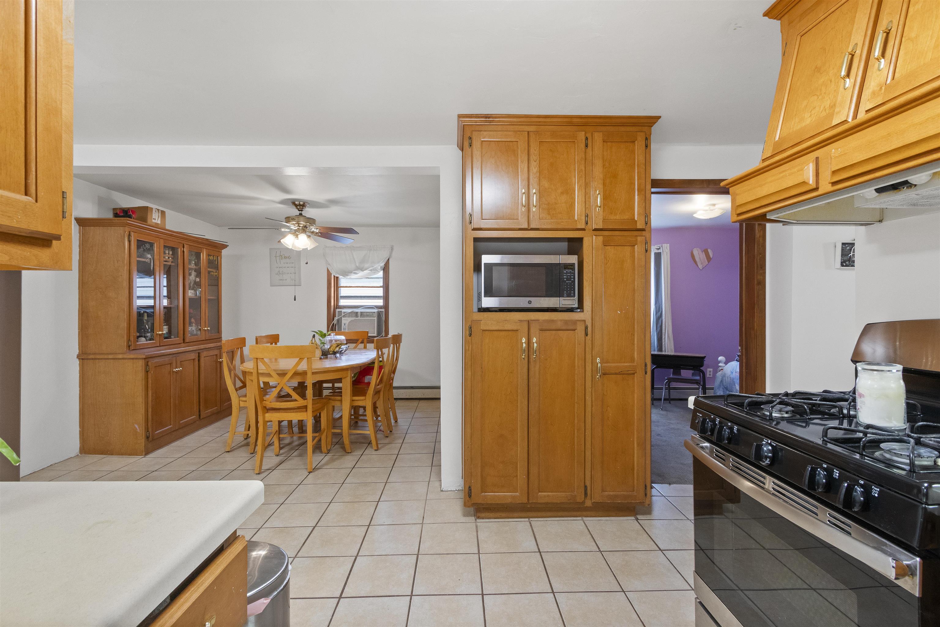 Green Bay, Wisconsin 54302, United States, 4 Bedrooms Bedrooms, ,1 BathroomBathrooms,Residential,Active,228113