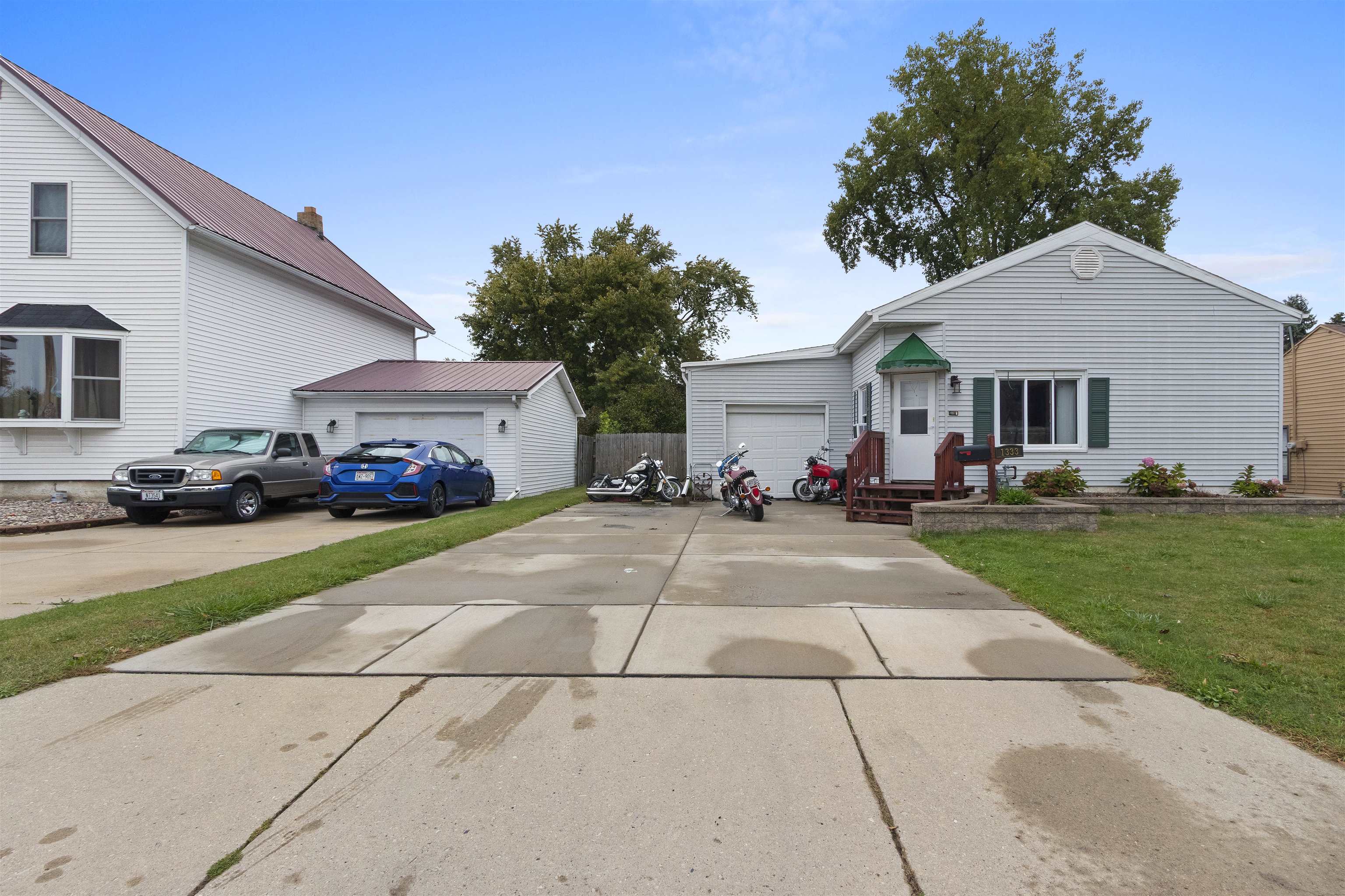 Green Bay, Wisconsin 54302, United States, 4 Bedrooms Bedrooms, ,1 BathroomBathrooms,Residential,Active,228113