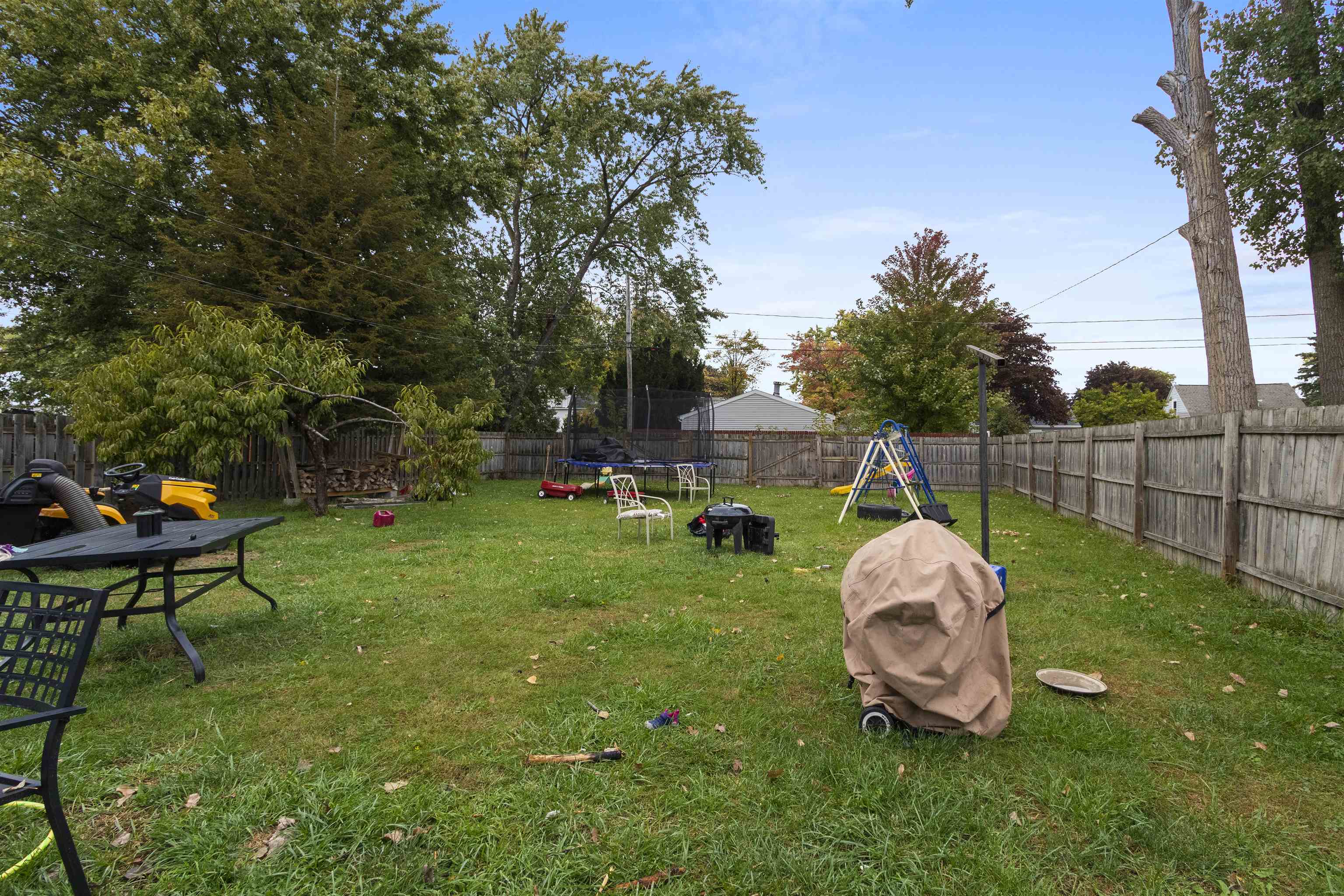 Green Bay, Wisconsin 54302, United States, 4 Bedrooms Bedrooms, ,1 BathroomBathrooms,Residential,Active,228113