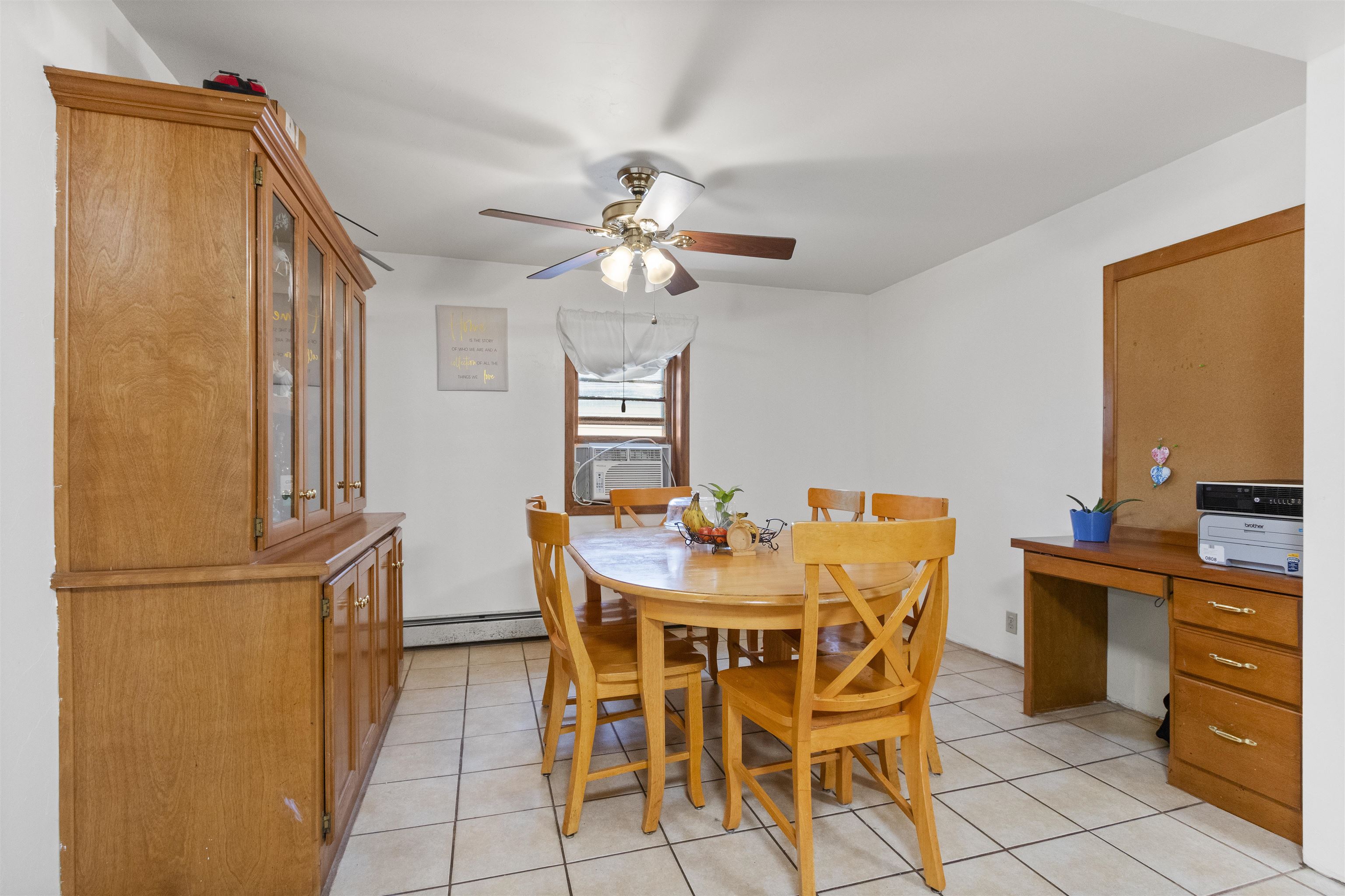 Green Bay, Wisconsin 54302, United States, 4 Bedrooms Bedrooms, ,1 BathroomBathrooms,Residential,Active,228113