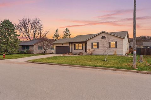 Photo of 3011 S PLEASANT Drive, HOLMEN, WI 54636 (MLS # 50323140)