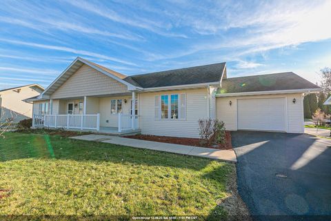 Photo of 1871 NATURES Way, MENASHA, WI 54952 (MLS # 50318543)