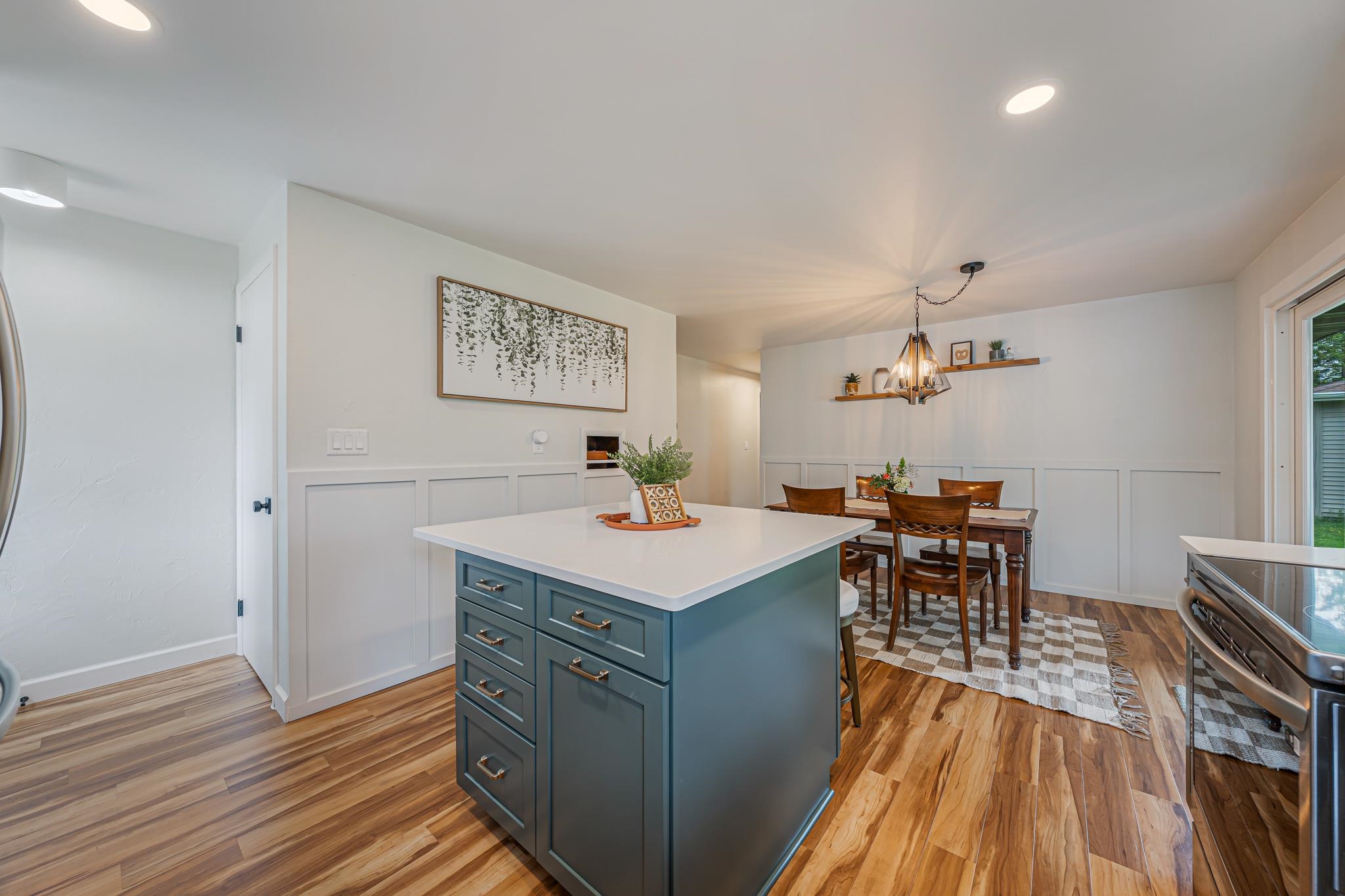 523 MARGARET Street