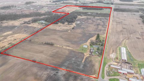 Photo of 9266 TOWN LINE Road, LARSEN, WI 54947 (MLS # 50307053)