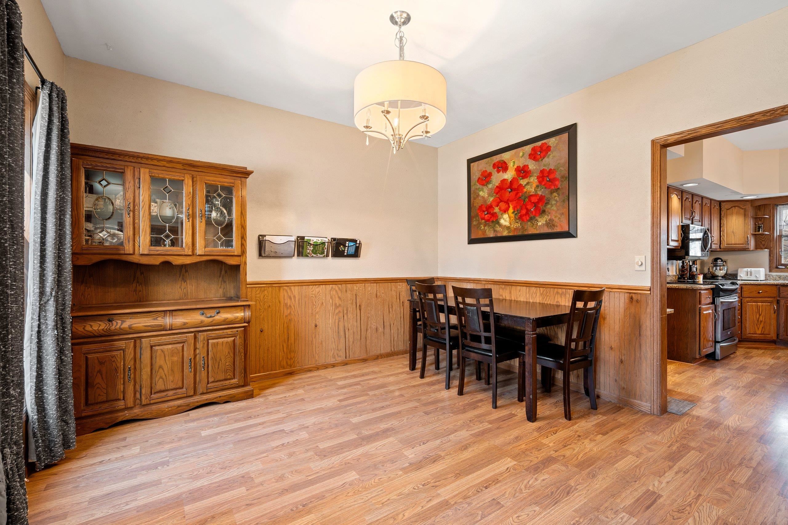 Oshkosh, Wisconsin 54904, United States, 4 Bedrooms Bedrooms, ,3 BathroomsBathrooms,Residential,Active,90825