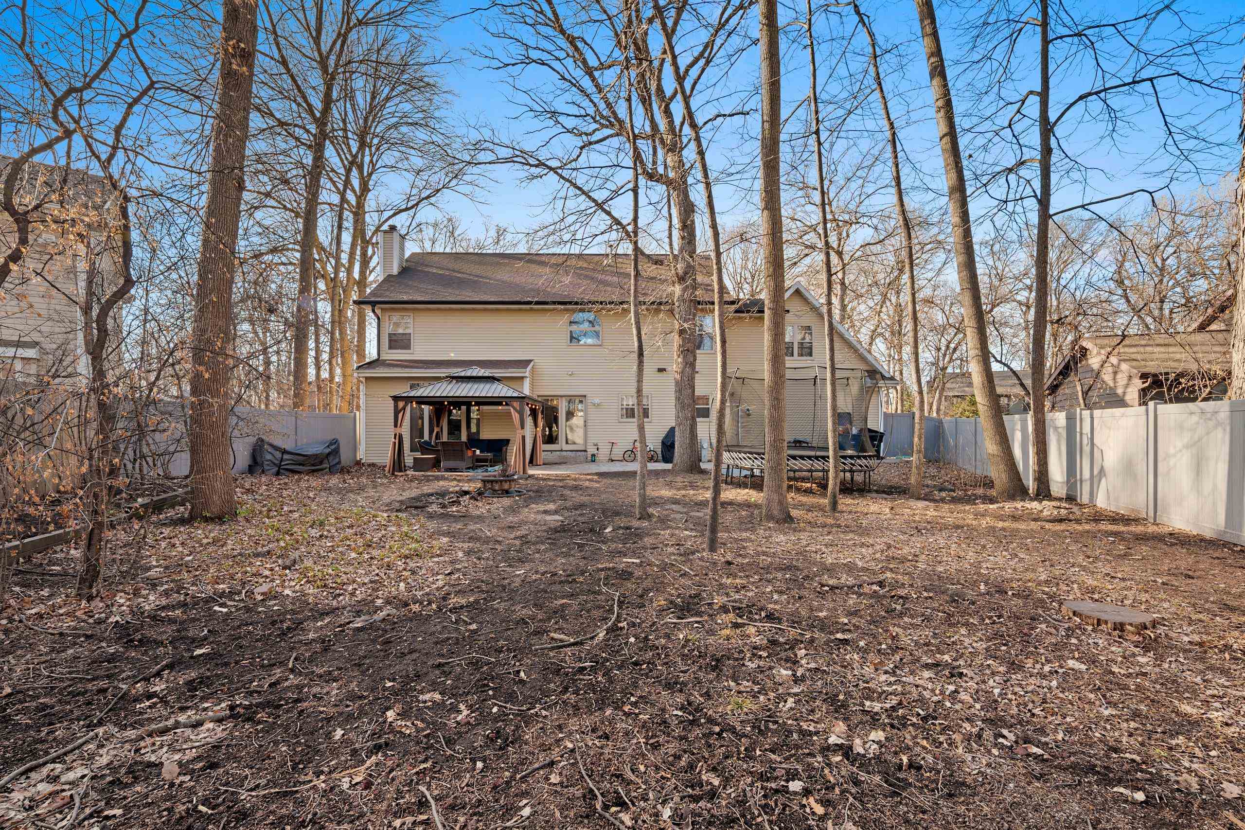 Oshkosh, Wisconsin 54904, United States, 4 Bedrooms Bedrooms, ,3 BathroomsBathrooms,Residential,Active,90825