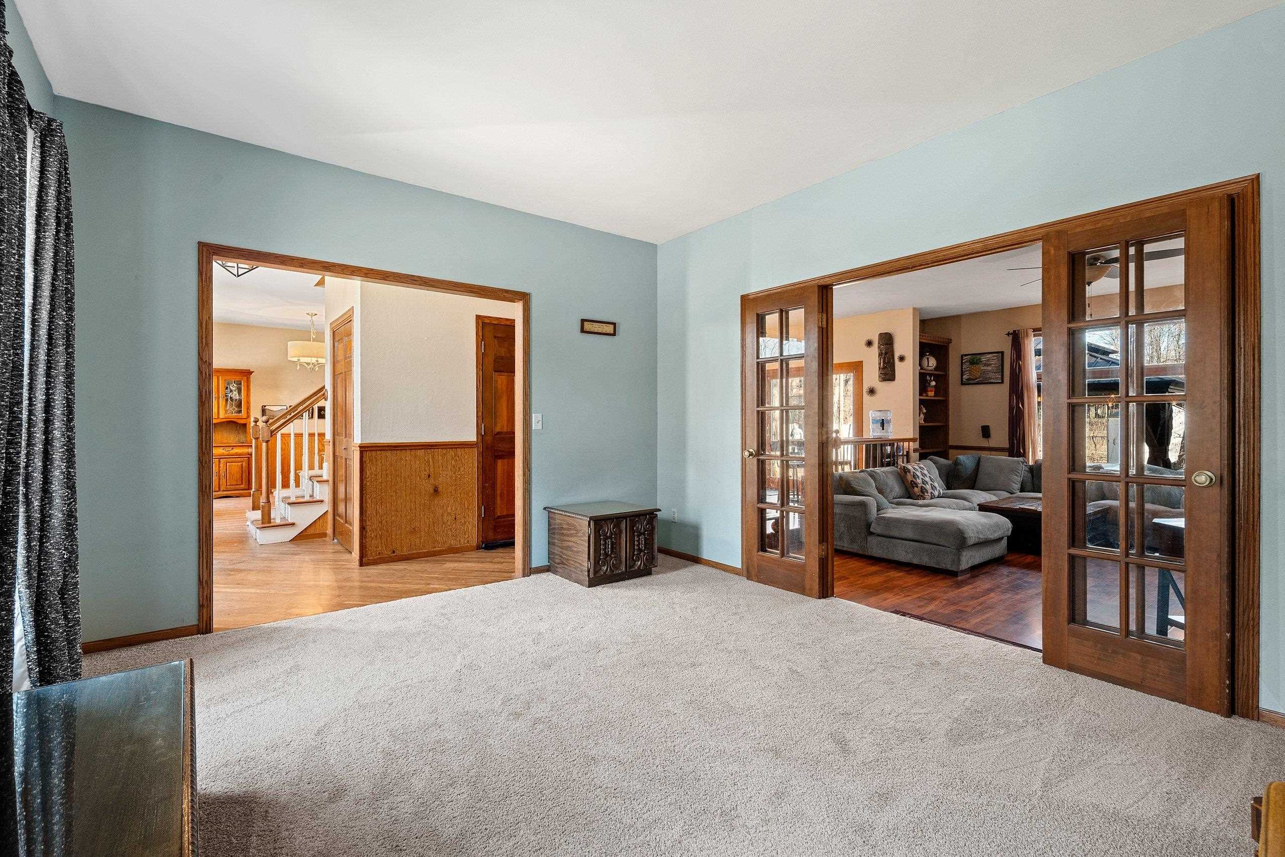 Oshkosh, Wisconsin 54904, United States, 4 Bedrooms Bedrooms, ,3 BathroomsBathrooms,Residential,Active,90825