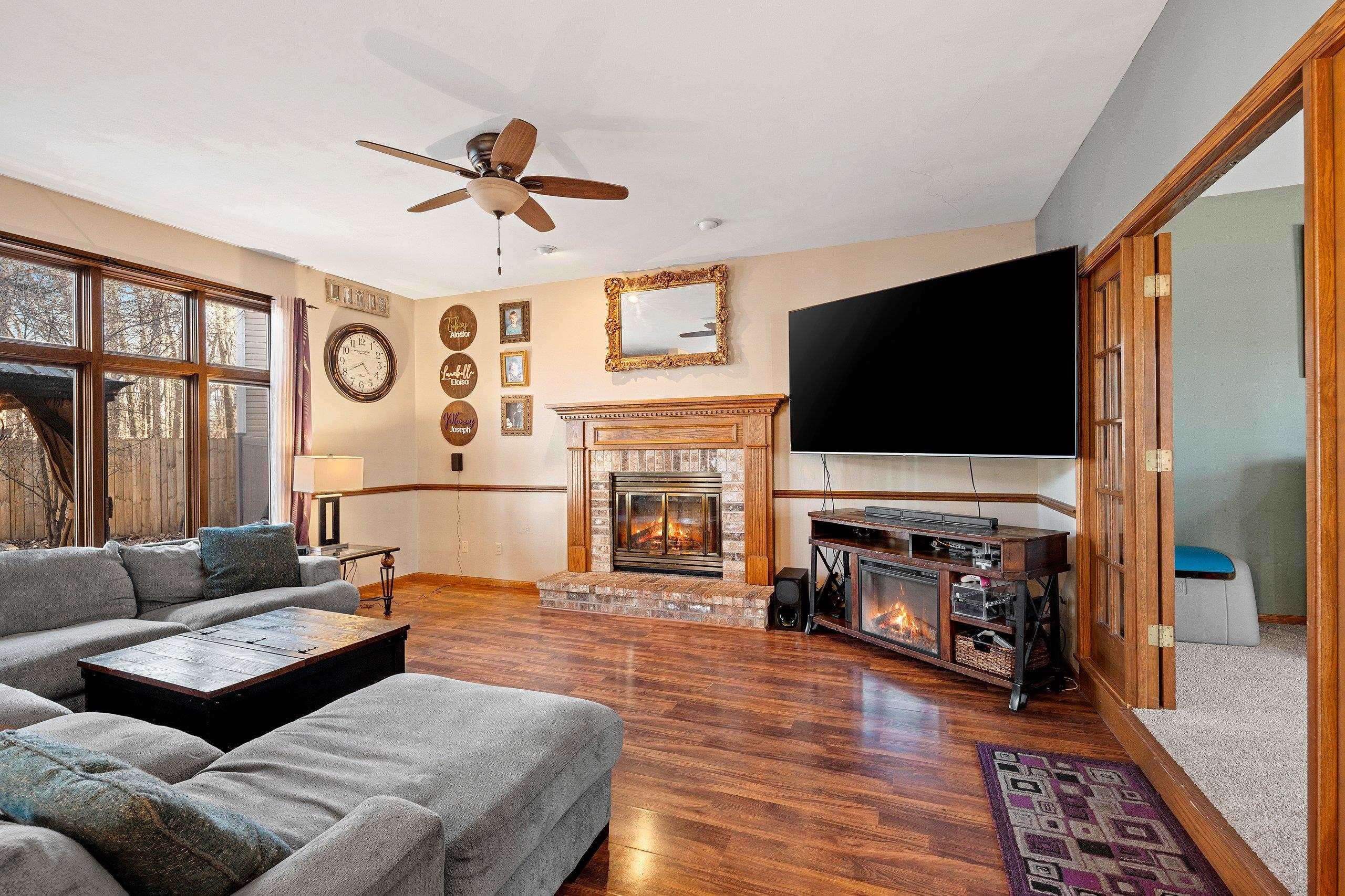 Oshkosh, Wisconsin 54904, United States, 4 Bedrooms Bedrooms, ,3 BathroomsBathrooms,Residential,Active,90825